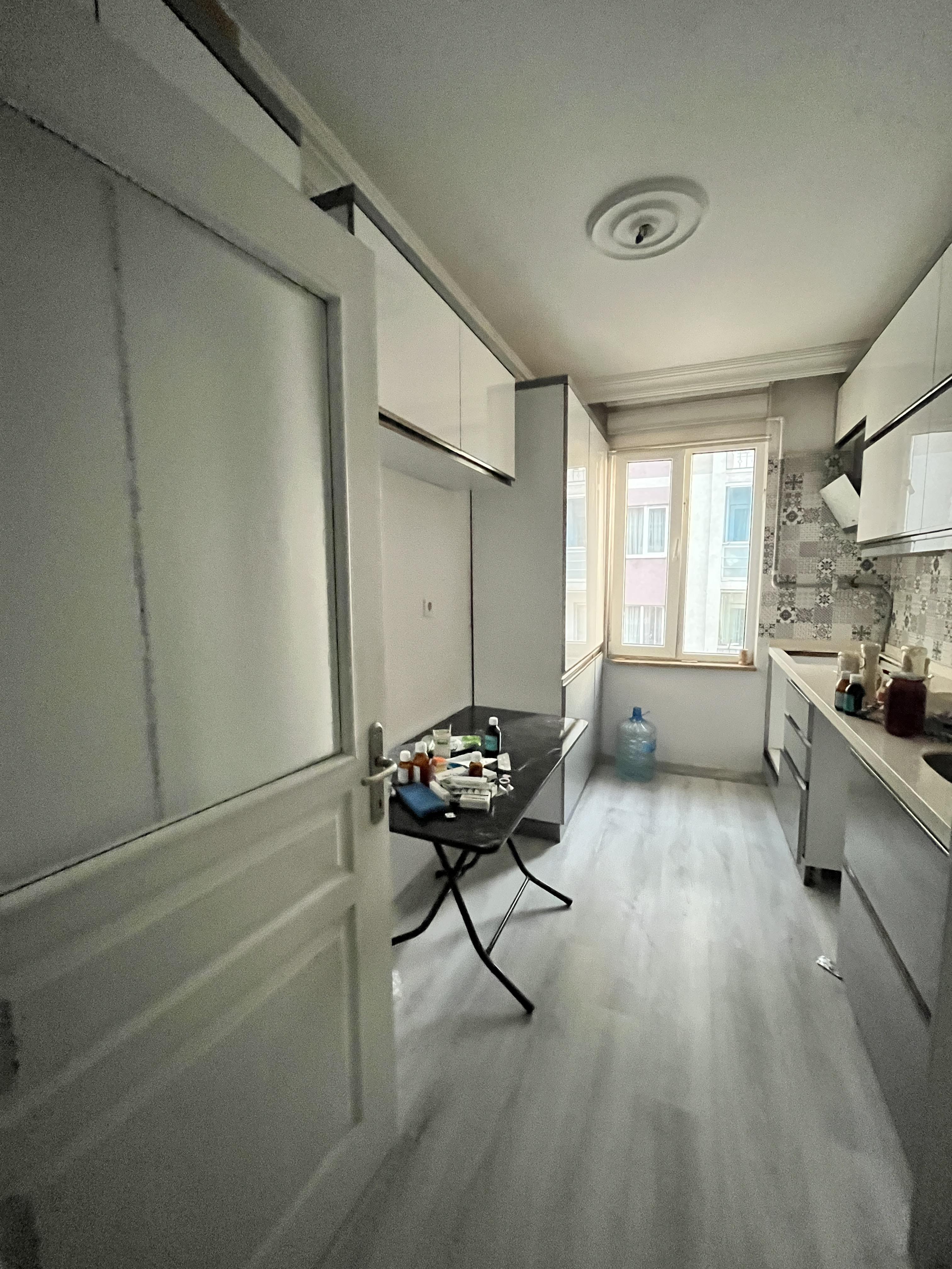 KURTKÖY İBB MESKEN BLOKLARI KİRALIK 2+1 DAİRE KISMİ EŞYALAR KALABİLİR