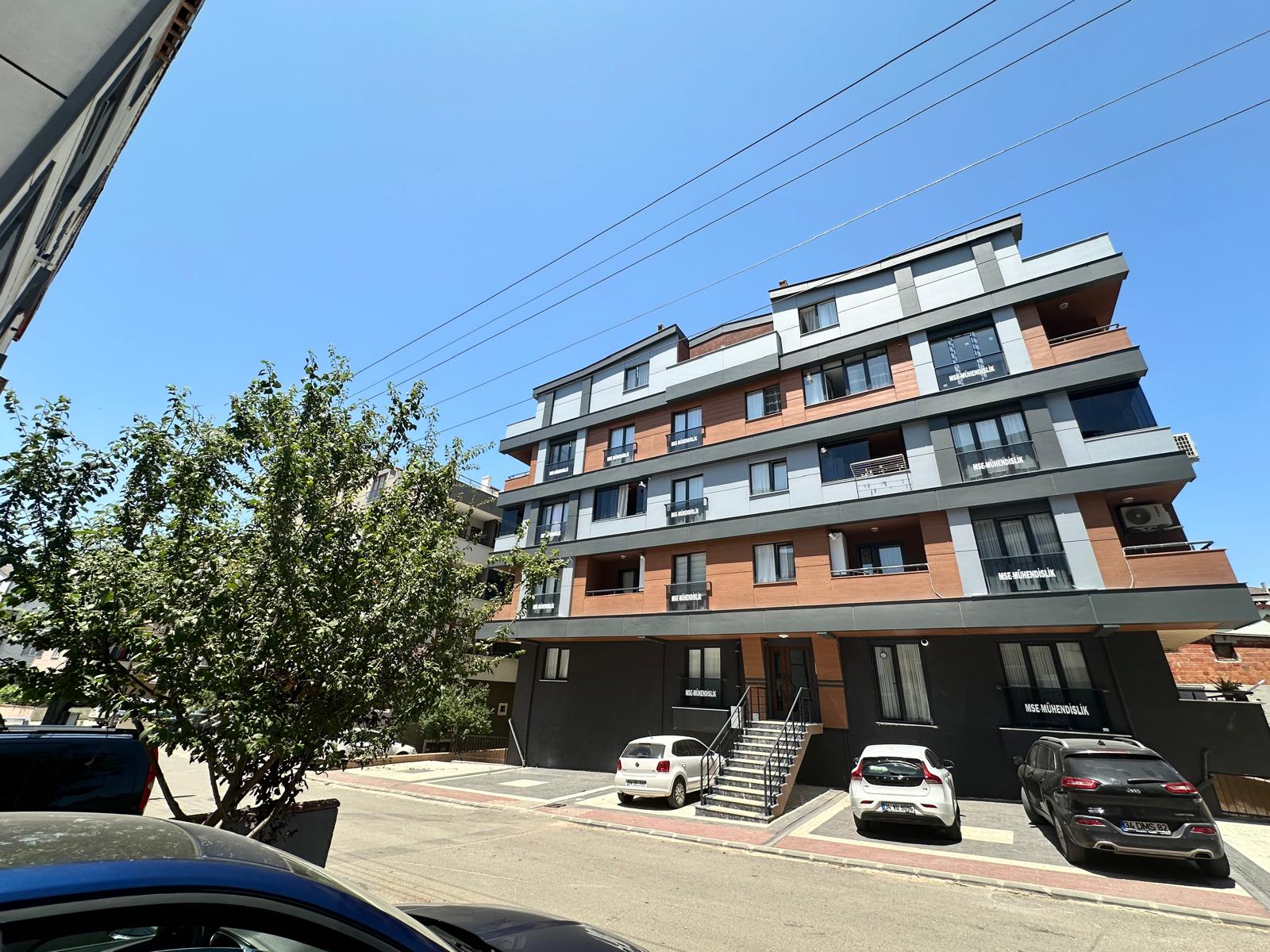 ÇAYIROVA ATATÜRK MAHALLESİNDE İSKANLI SIFIR 3+1 DUBLEKS DAİRE