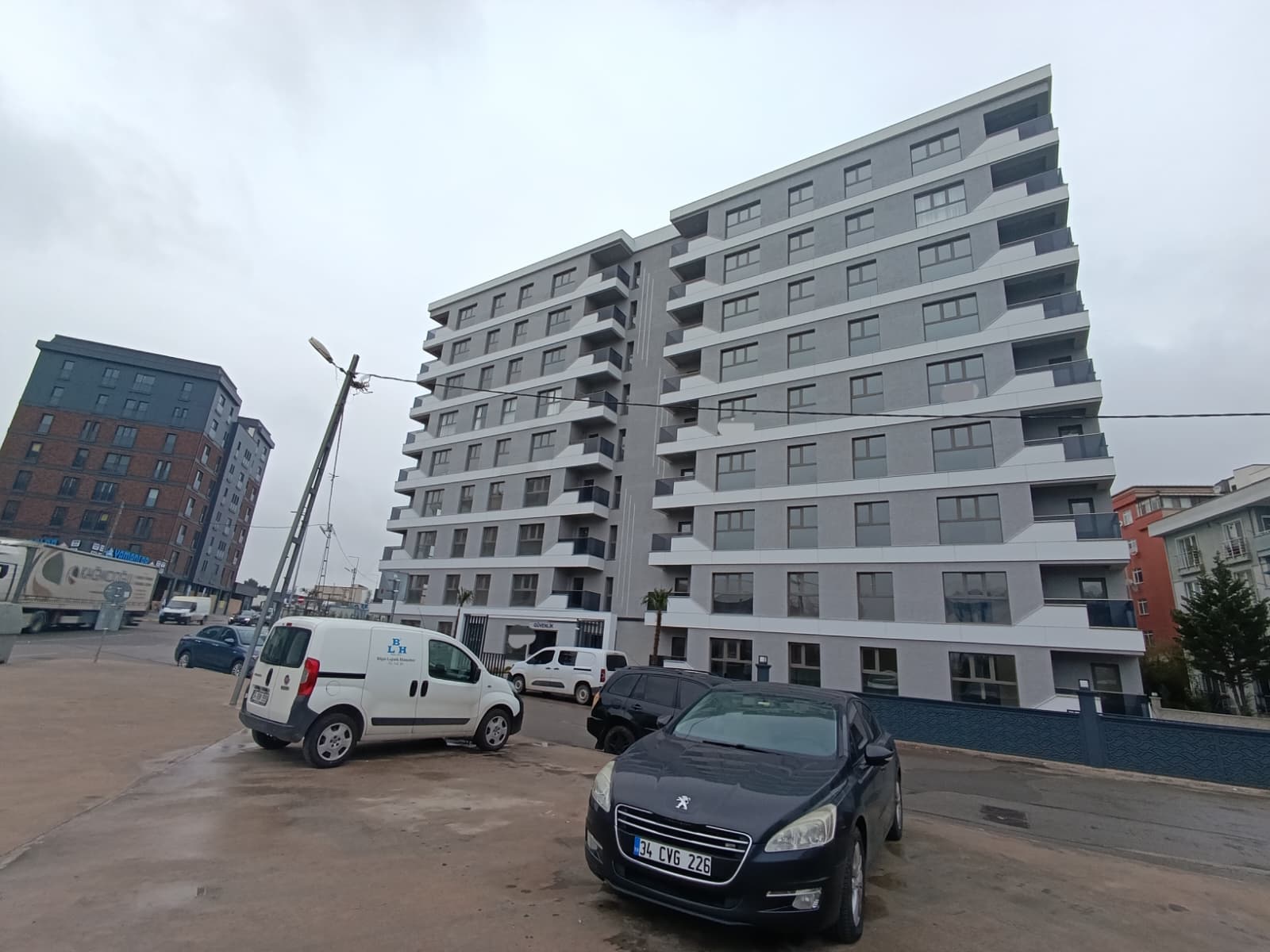 PENDİK KURTKÖY PROJEDEN METRONUN YANINDA SATILIK 2+1 DAİRELER